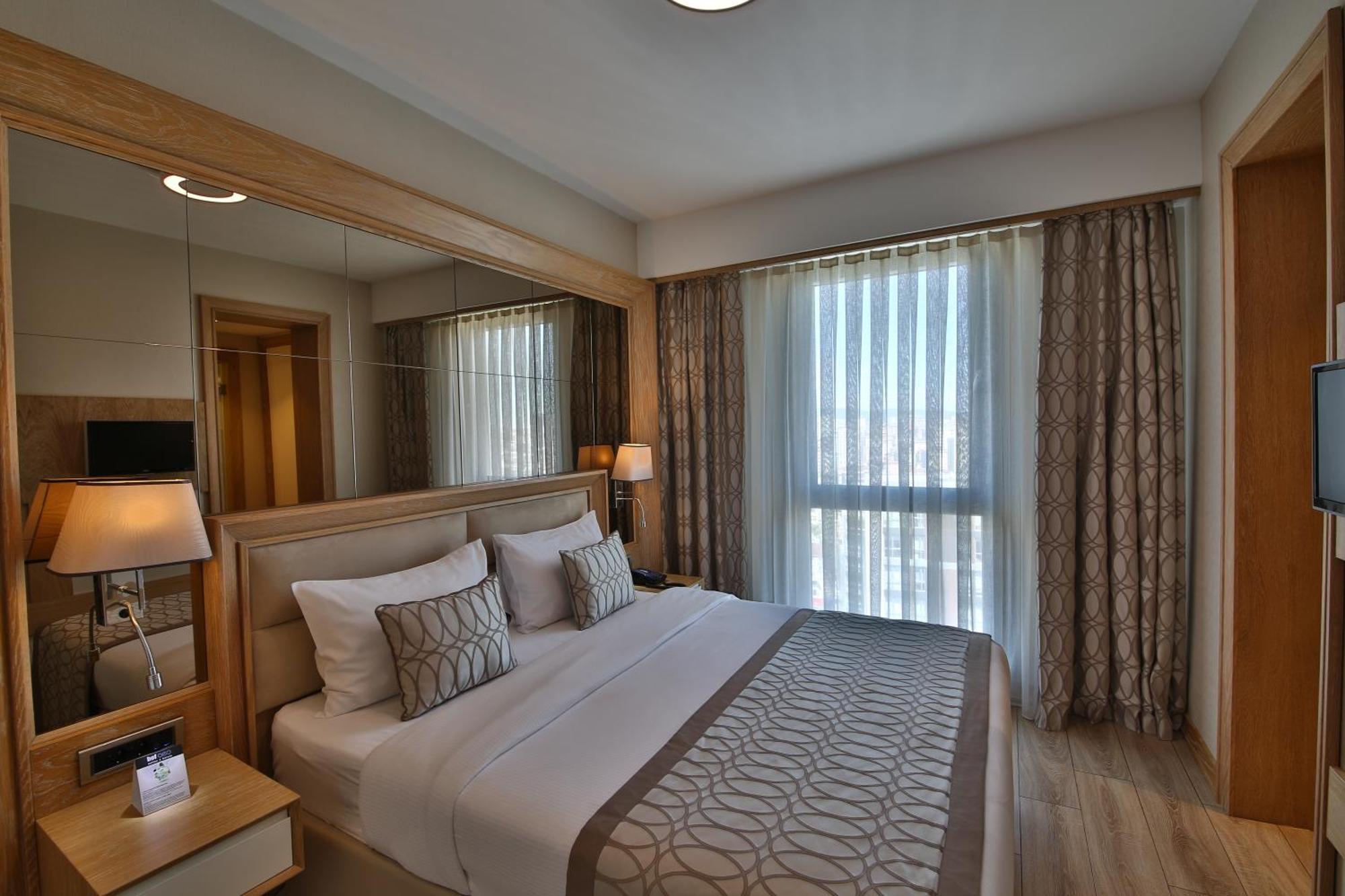 Bof Hotels Ceo Suites Atasehir Istanbul Exterior foto