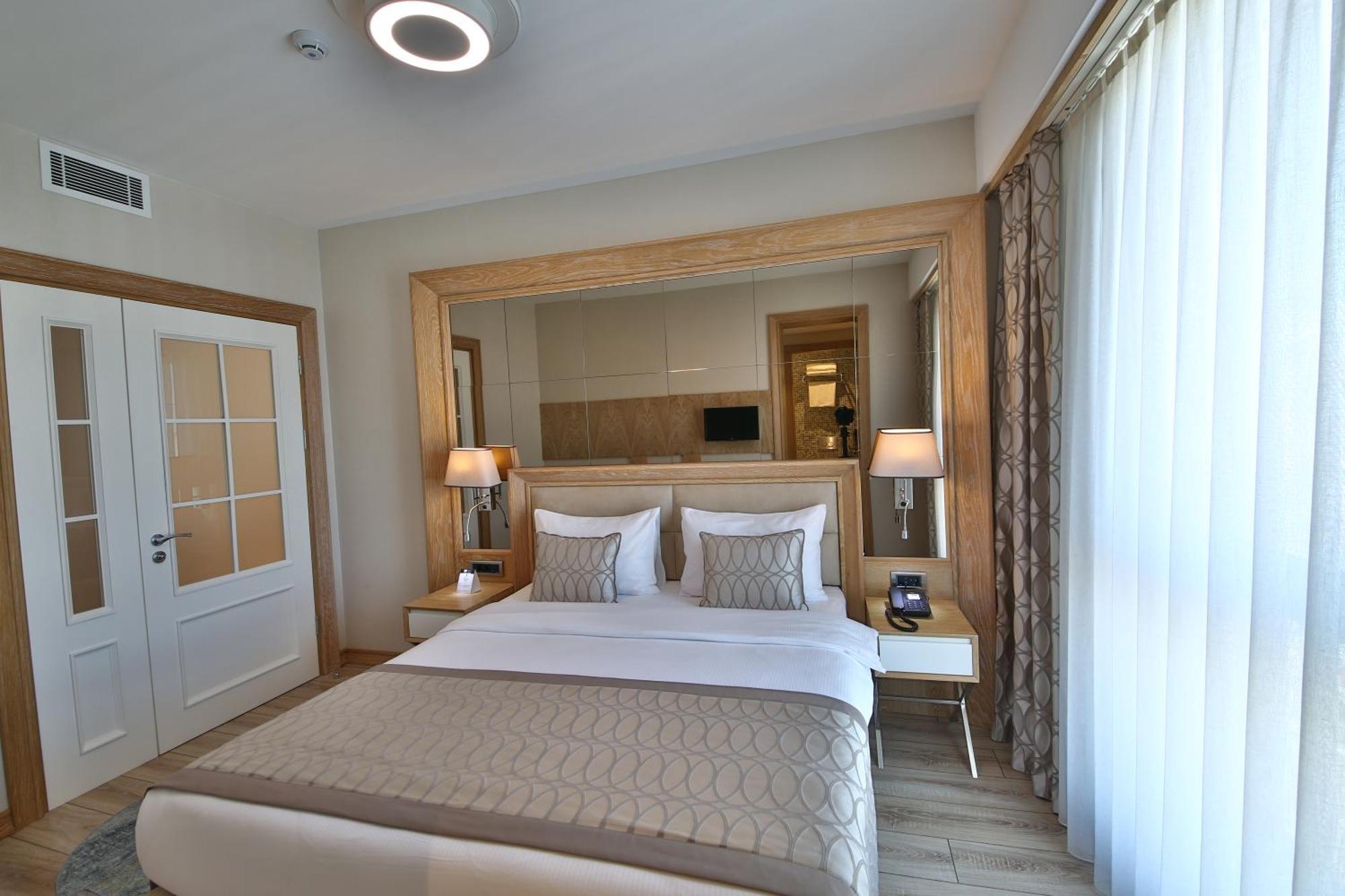 Bof Hotels Ceo Suites Atasehir Istanbul Exterior foto
